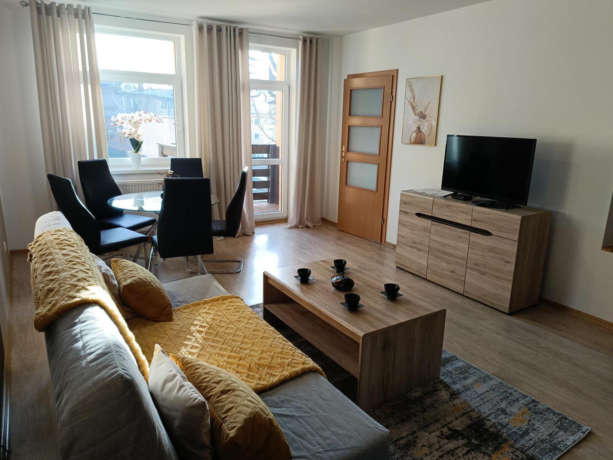 Apartamenty Edk Jelenia Góra Buitenkant foto